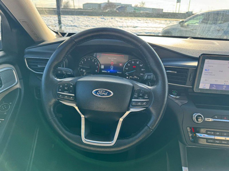 Used 2020 Ford Explorer Limited w/ Class III Trailer Tow Package image 10