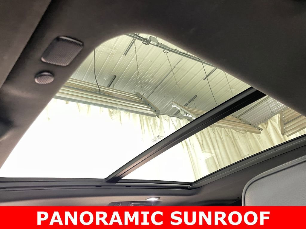 Certified 2022 GMC Yukon Denali w/ Denali Premium Package image 5