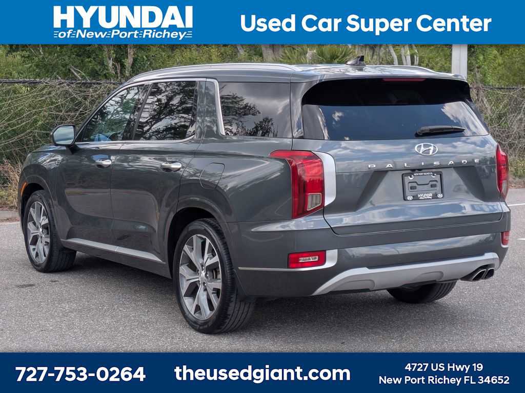 Used 2022 Hyundai Palisade Limited FWD image 3