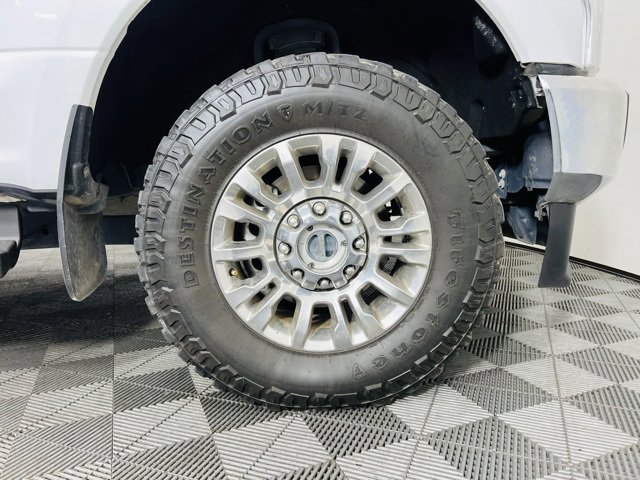 Used 2022 Ford F350 Lariat w/ Chrome Package image 7