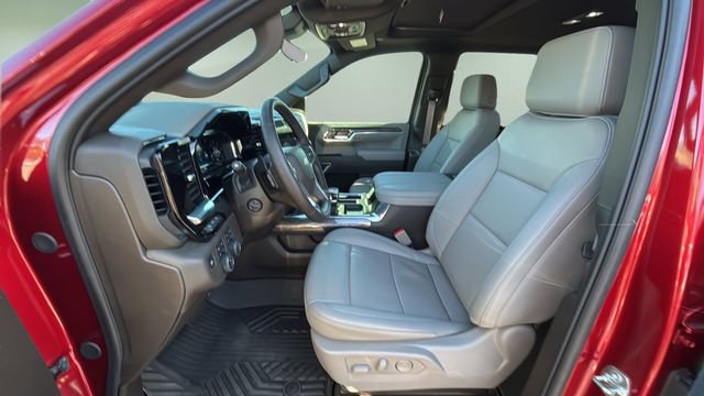 Used 2025 Chevrolet Silverado 1500 LTZ w/ LTZ Premium Package image 18
