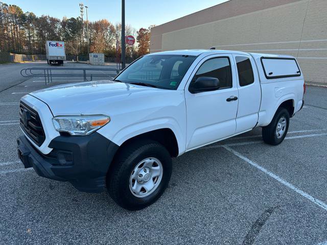 Used 2018 Toyota Tacoma SR image 1