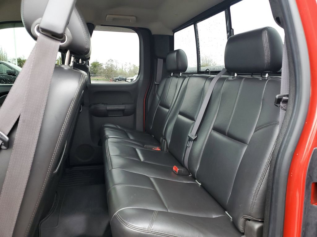 Used 2011 Chevrolet Silverado 2500 LTZ w/ LTZ Plus Package AWD/4WD image 27