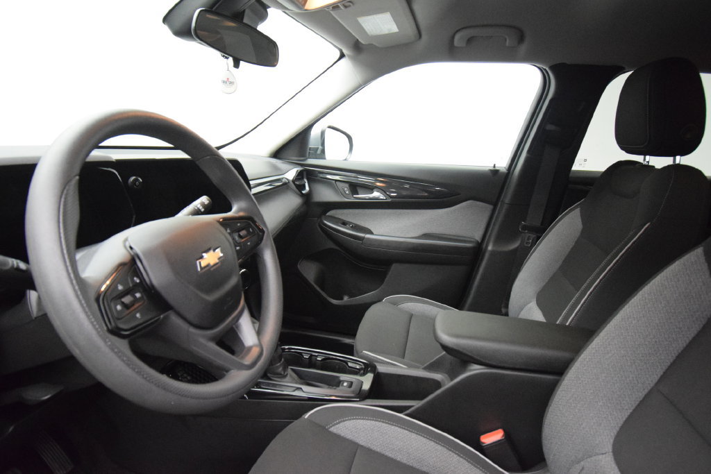 Used 2024 Chevrolet TrailBlazer LT AWD/4WD image 7