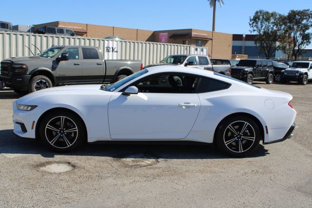 Used 2024 Ford Mustang Coupe image 7