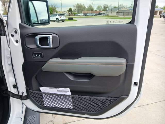 New 2026 Jeep Gladiator Mojave AWD/4WD image 15
