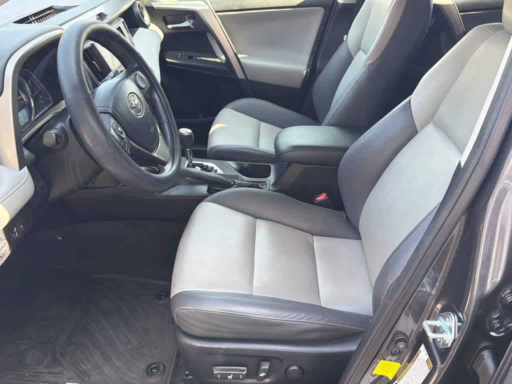 Used 2015 Toyota RAV4 Limited w/ Outdoor Package FWD image 10