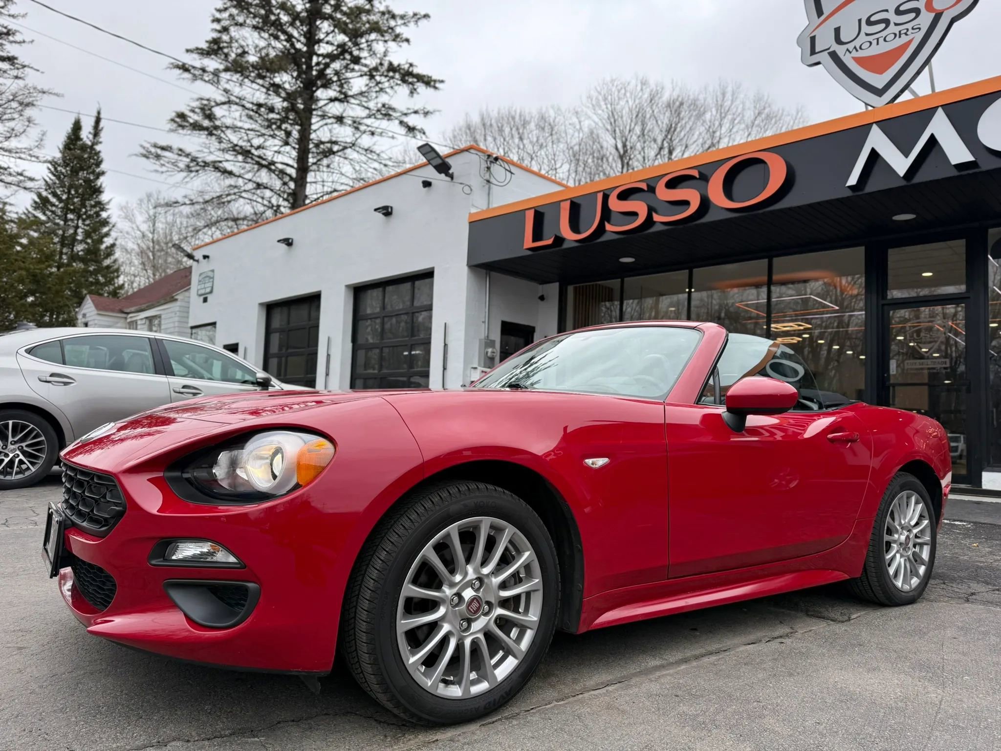 Used 2017 FIAT 124 Spider Classica image 3
