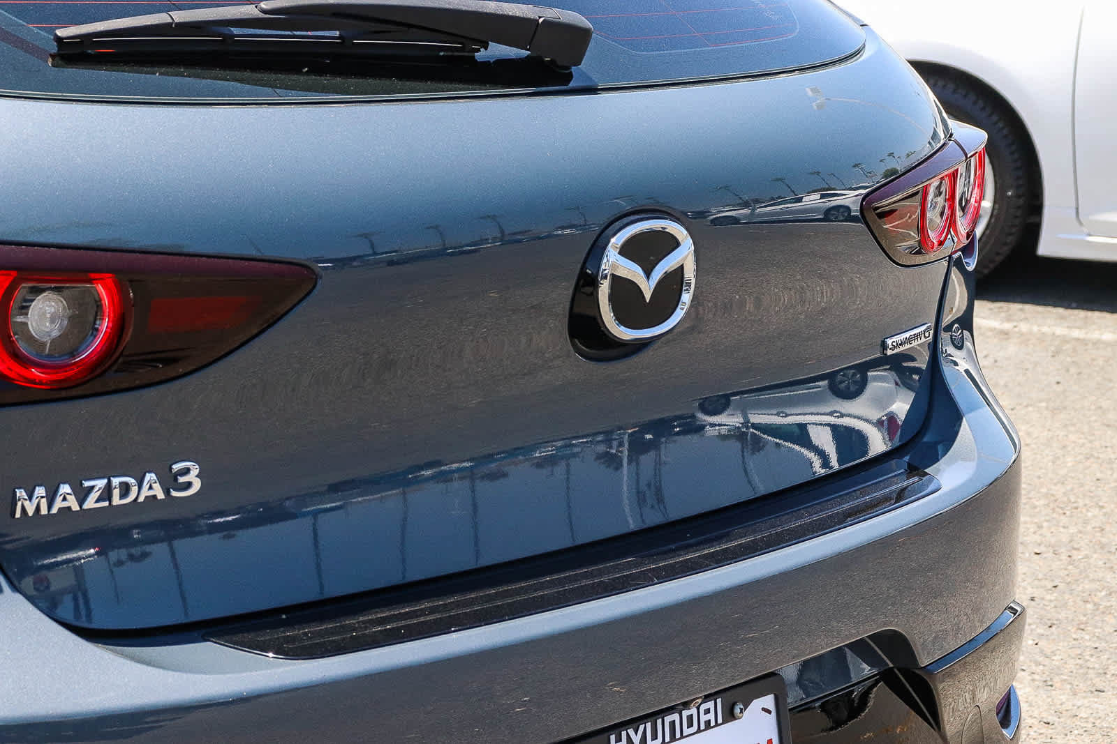 Used 2022 MAZDA MAZDA3 s FWD image 12