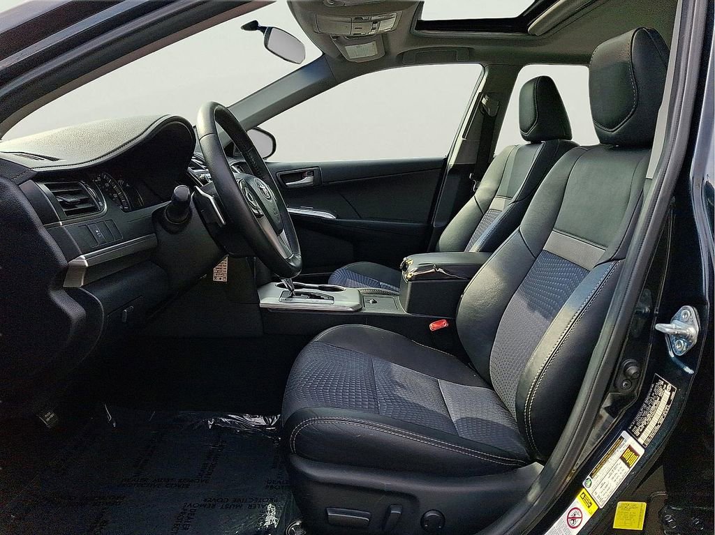 Used 2012 Toyota Camry SE image 11