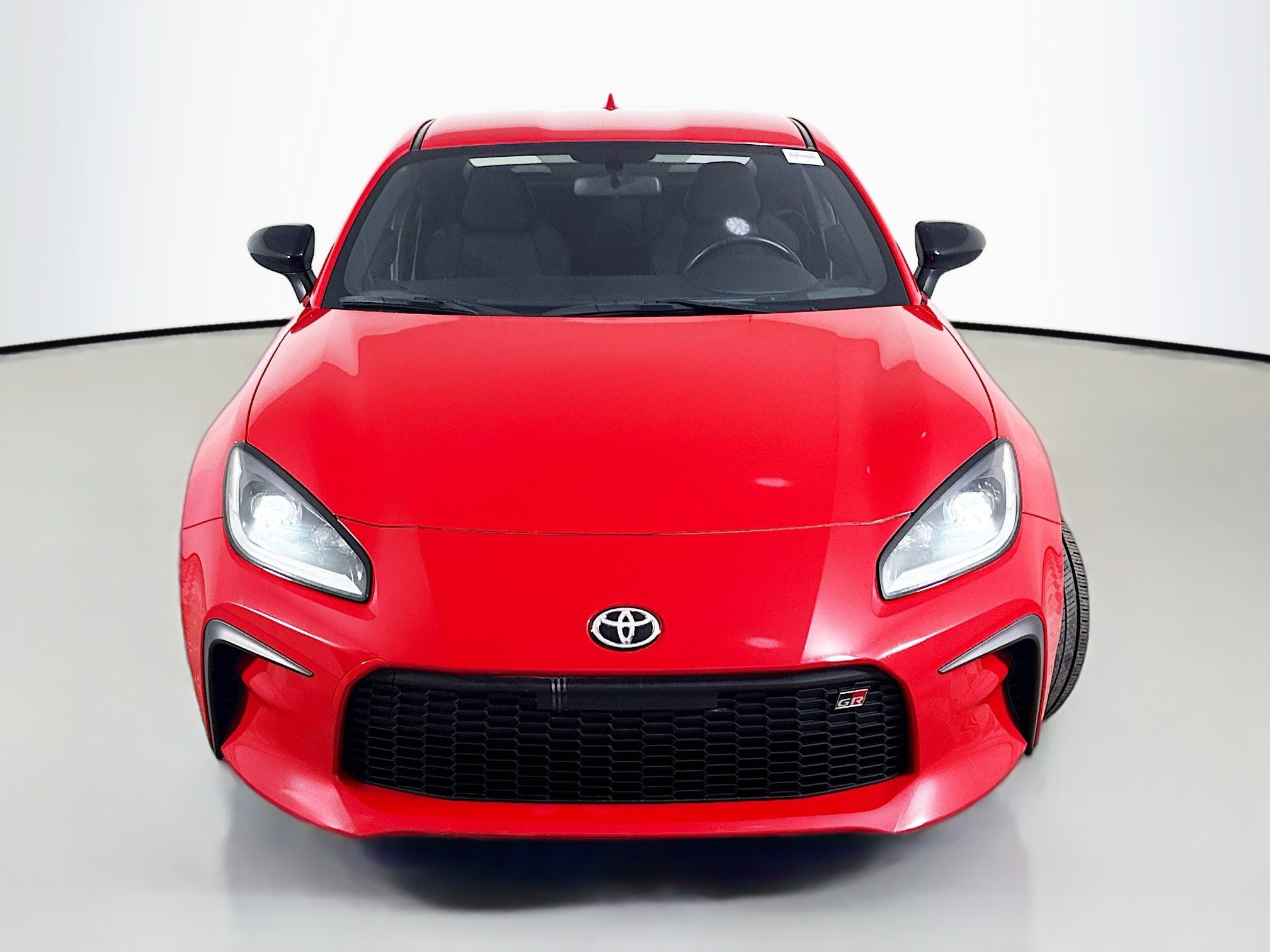 Used 2022 Toyota GR86 image 2