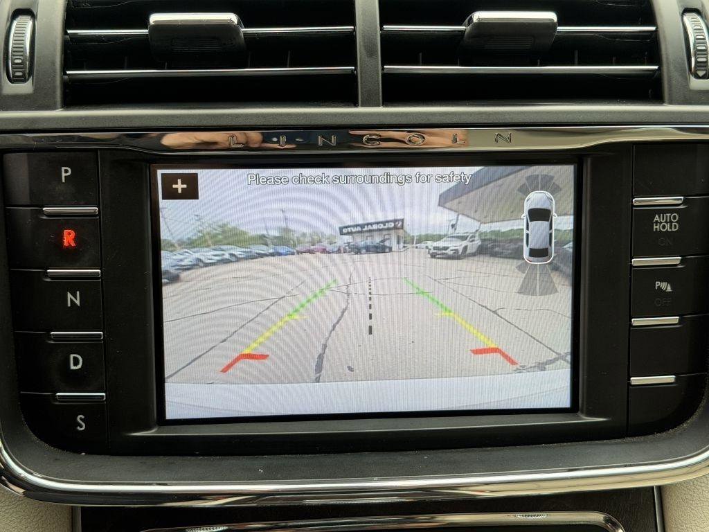 Used 2017 Lincoln Continental Select FWD image 15