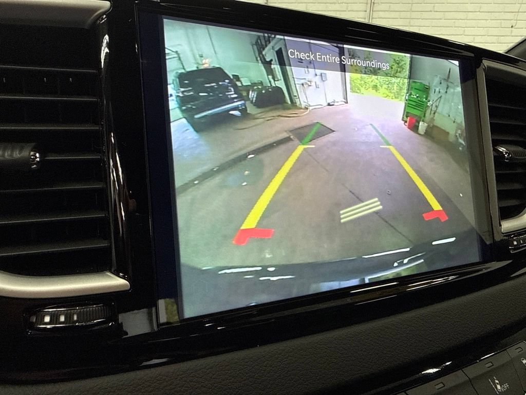 Used 2026 Chrysler Pacifica Select FWD image 33