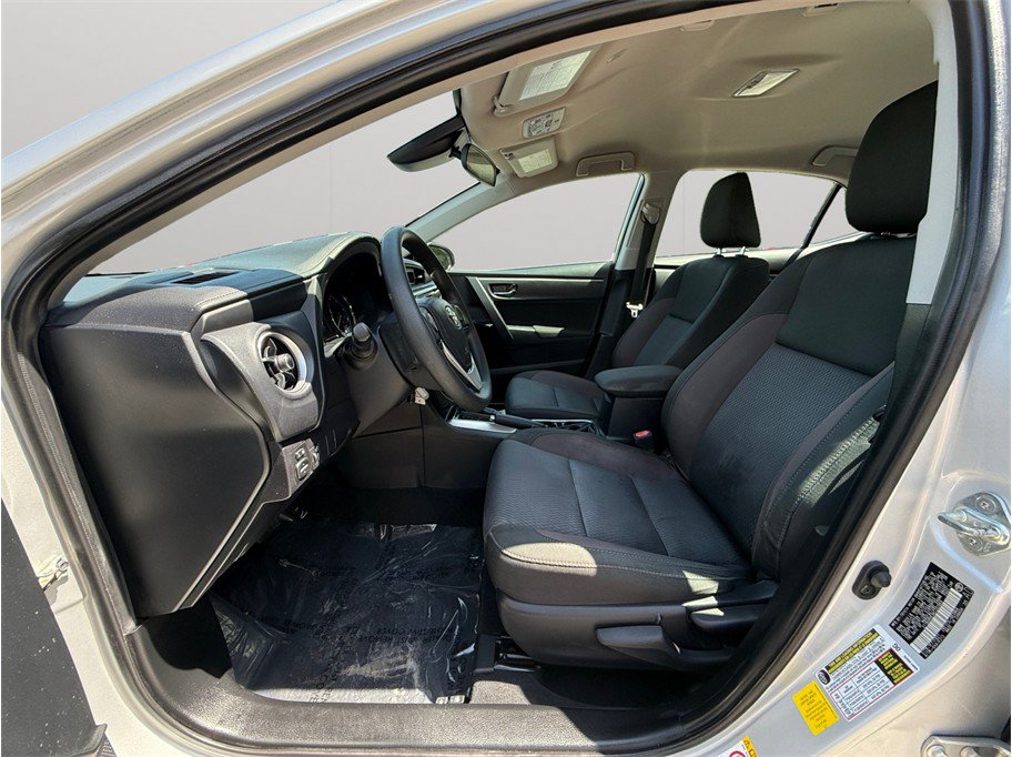 Used 2019 Toyota Corolla LE FWD image 2
