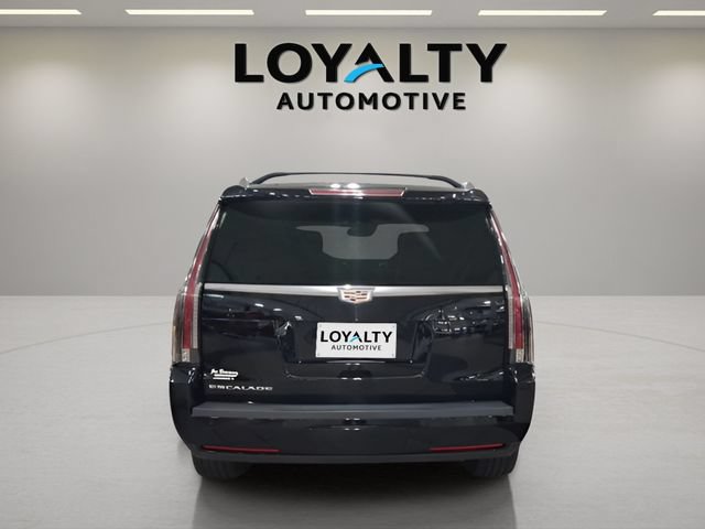 Used 2016 Cadillac Escalade Platinum AWD/4WD image 4
