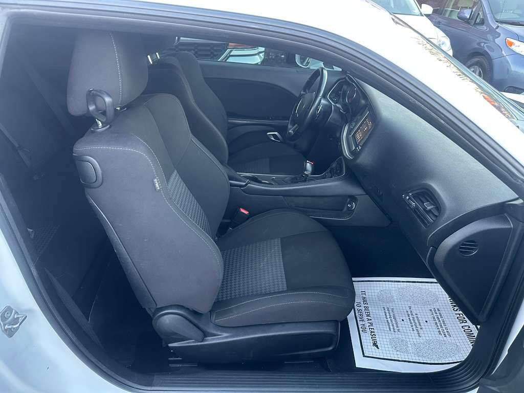 Used 2022 Dodge Challenger GT image 13