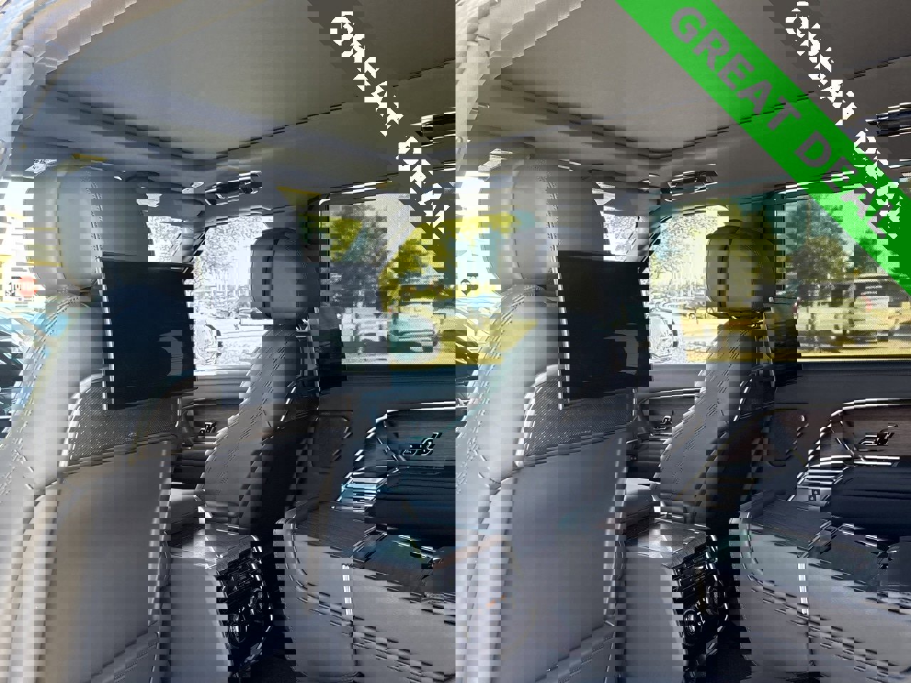 Used 2025 Land Rover Range Rover Long Wheelbase Autobiography image 34