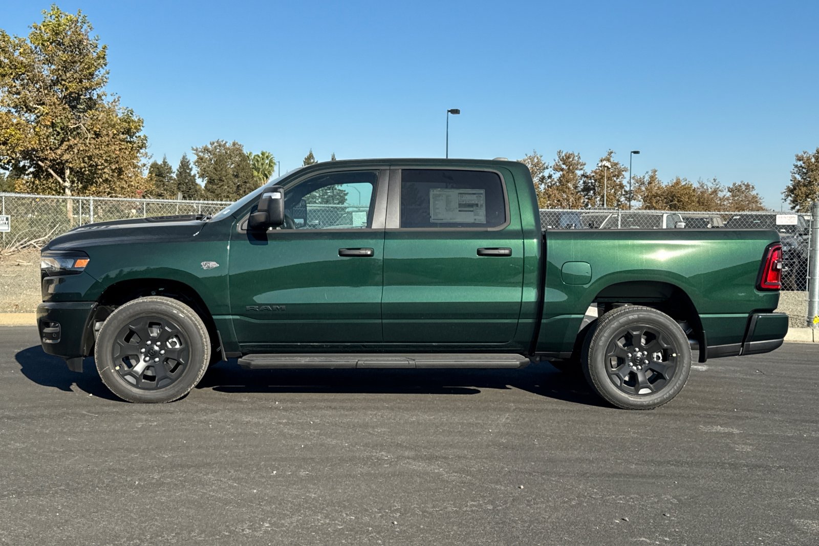 New 2027 RAM 1500 Express AWD/4WD image 6