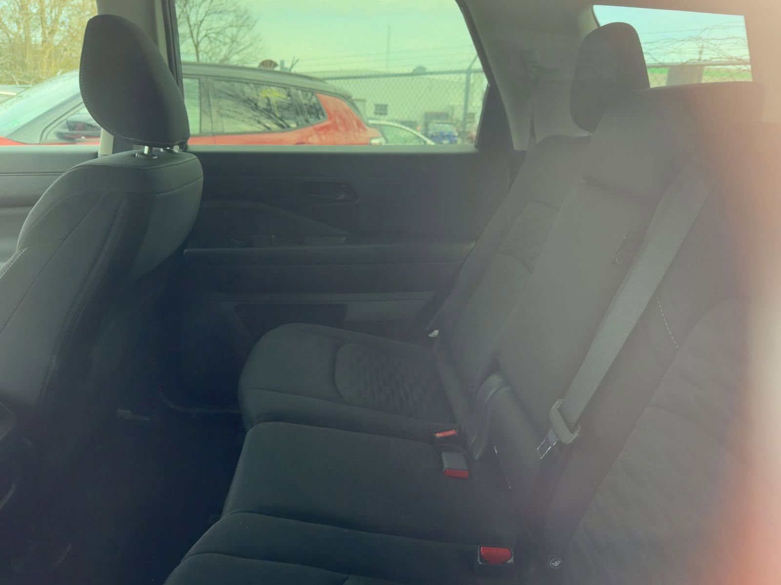 Used 2025 Nissan Pathfinder SV image 8