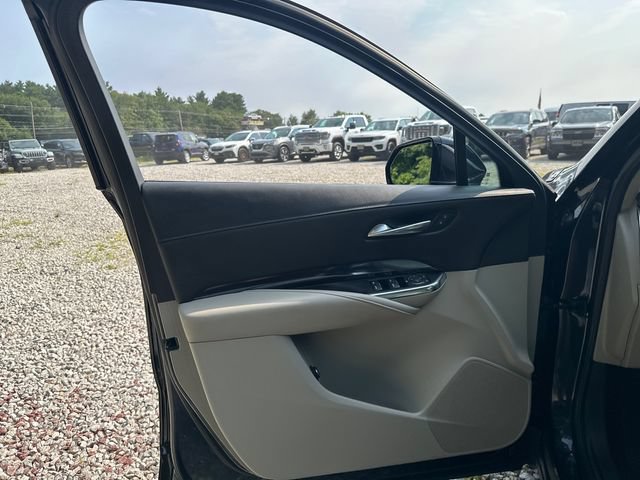 Used 2023 Cadillac XT4 Luxury w/ Driver Awareness Package AWD/4WD image 22