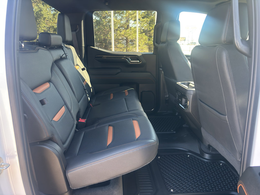 Used 2023 GMC Sierra 1500 AT4 AWD/4WD image 9