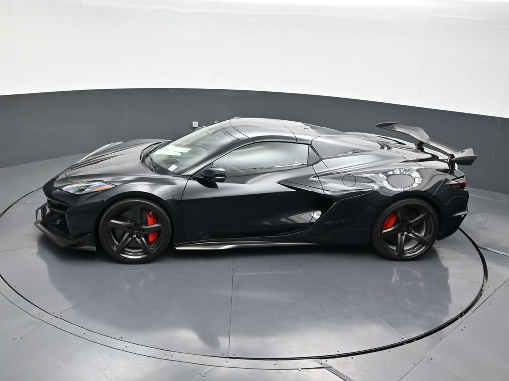 Used 2024 Chevrolet Corvette Z06 w/ Z07 Performance Package image 15