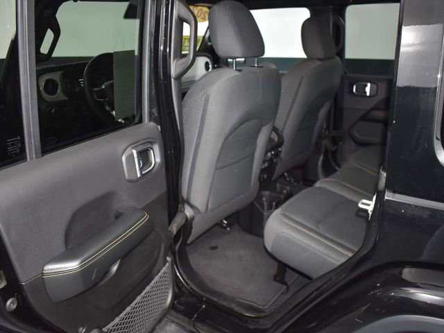 Used 2024 Jeep Wrangler Sahara image 25