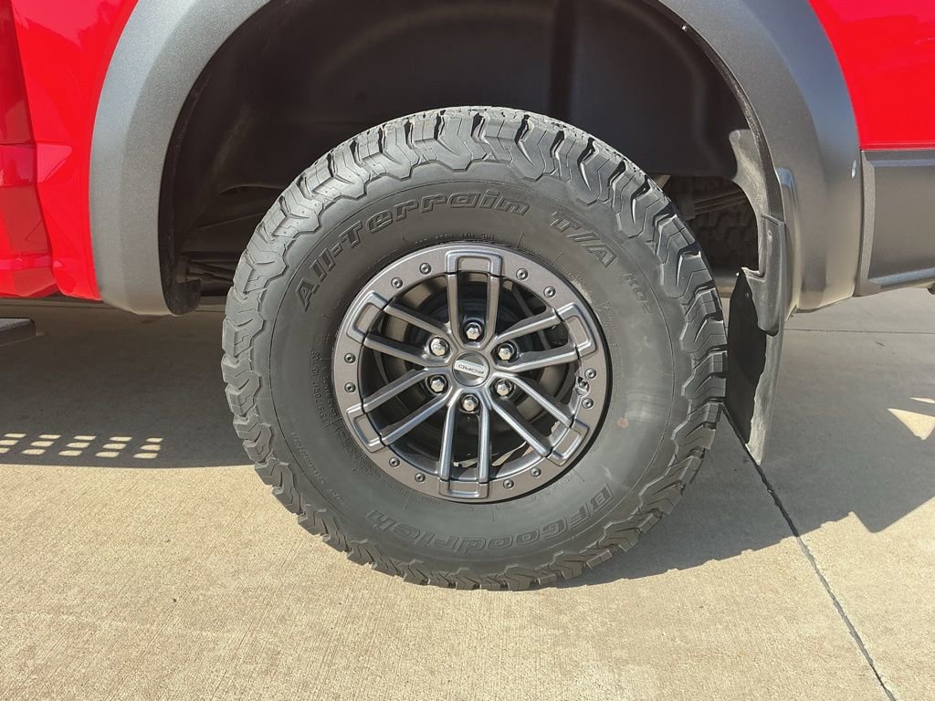 Used 2018 Ford F150 Raptor w/ Equipment Group 802A Luxury image 6