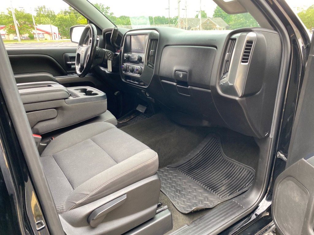 Used 2018 Chevrolet Silverado 1500 LT w/ All Star Edition image 24