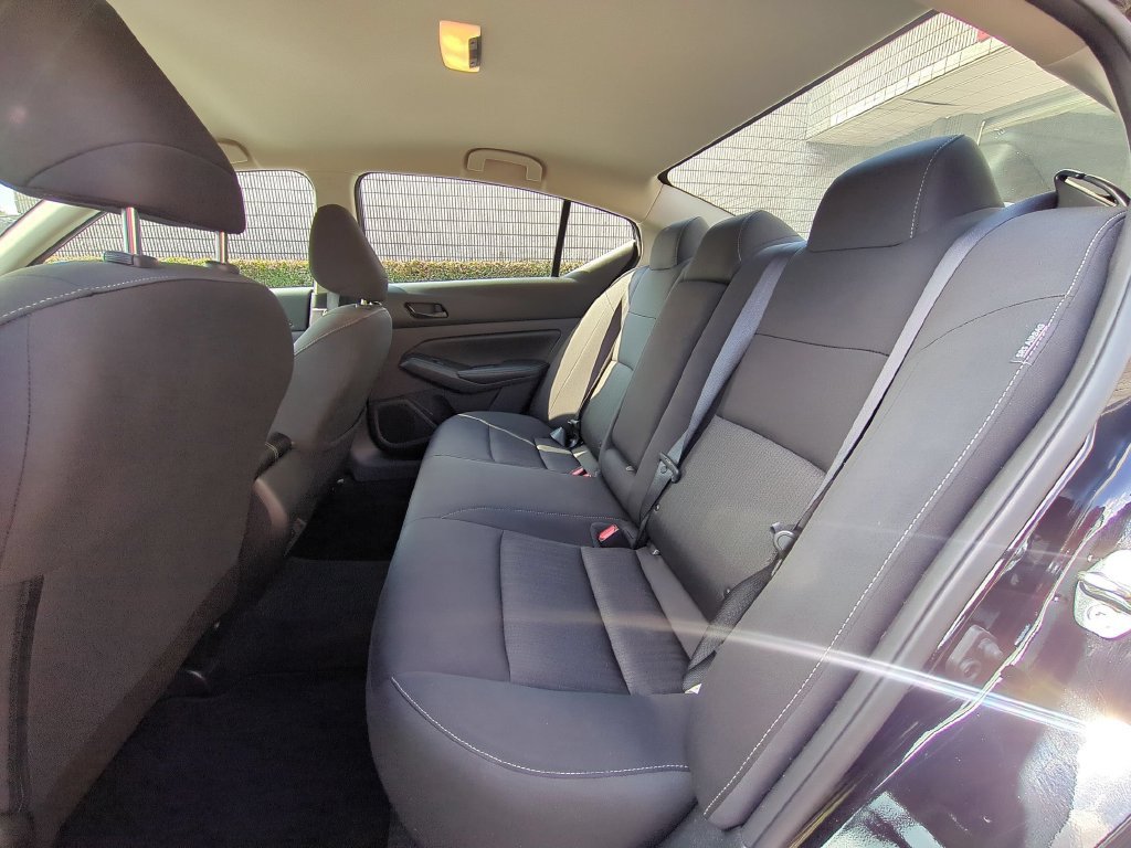 Used 2025 Nissan Altima 2.5 SV FWD image 27