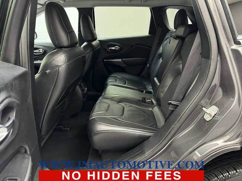 Used 2020 Jeep Cherokee Limited image 14