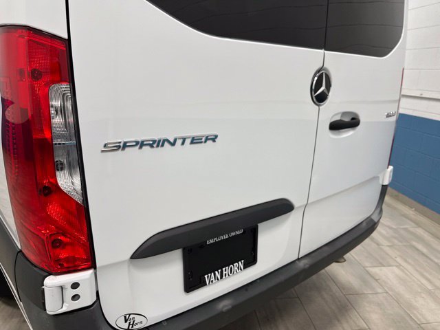 Used 2025 Mercedes-Benz Sprinter 2500 image 29