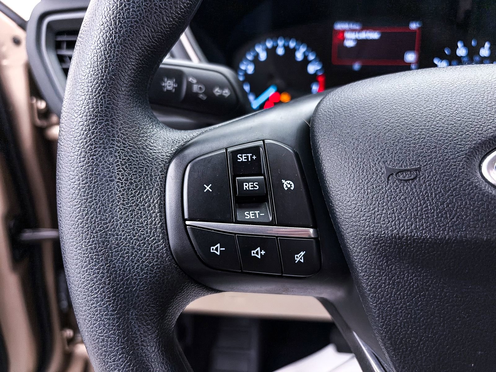 Used 2021 Ford Escape SE image 31