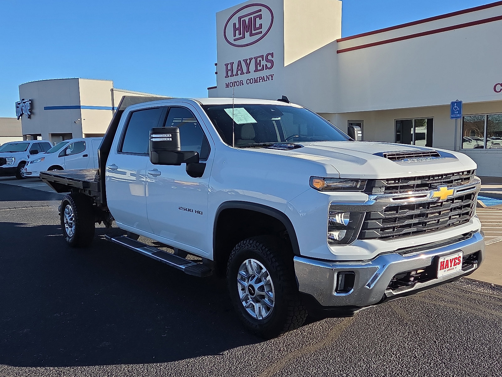 Used 2024 Chevrolet Silverado 2500 LT w/ Convenience Package image 5