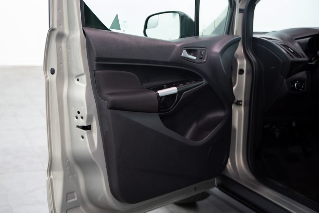 Used 2016 Ford Transit Connect XLT FWD image 6