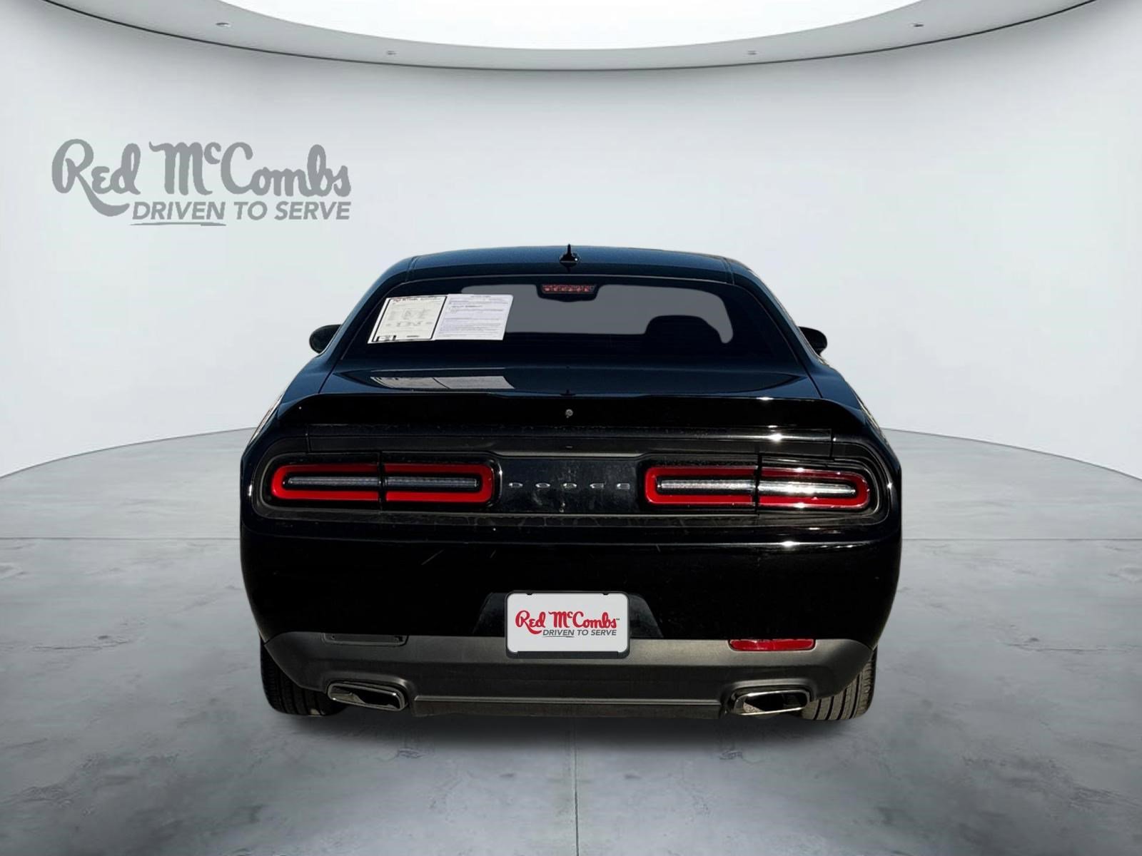 Used 2022 Dodge Challenger SXT image 4