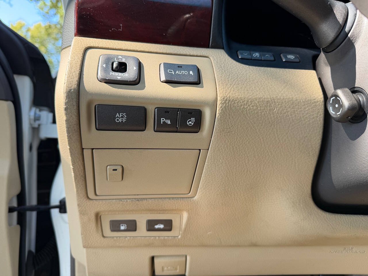 Used 2009 Lexus LS 460 w/ Comfort Pkg RWD image 19