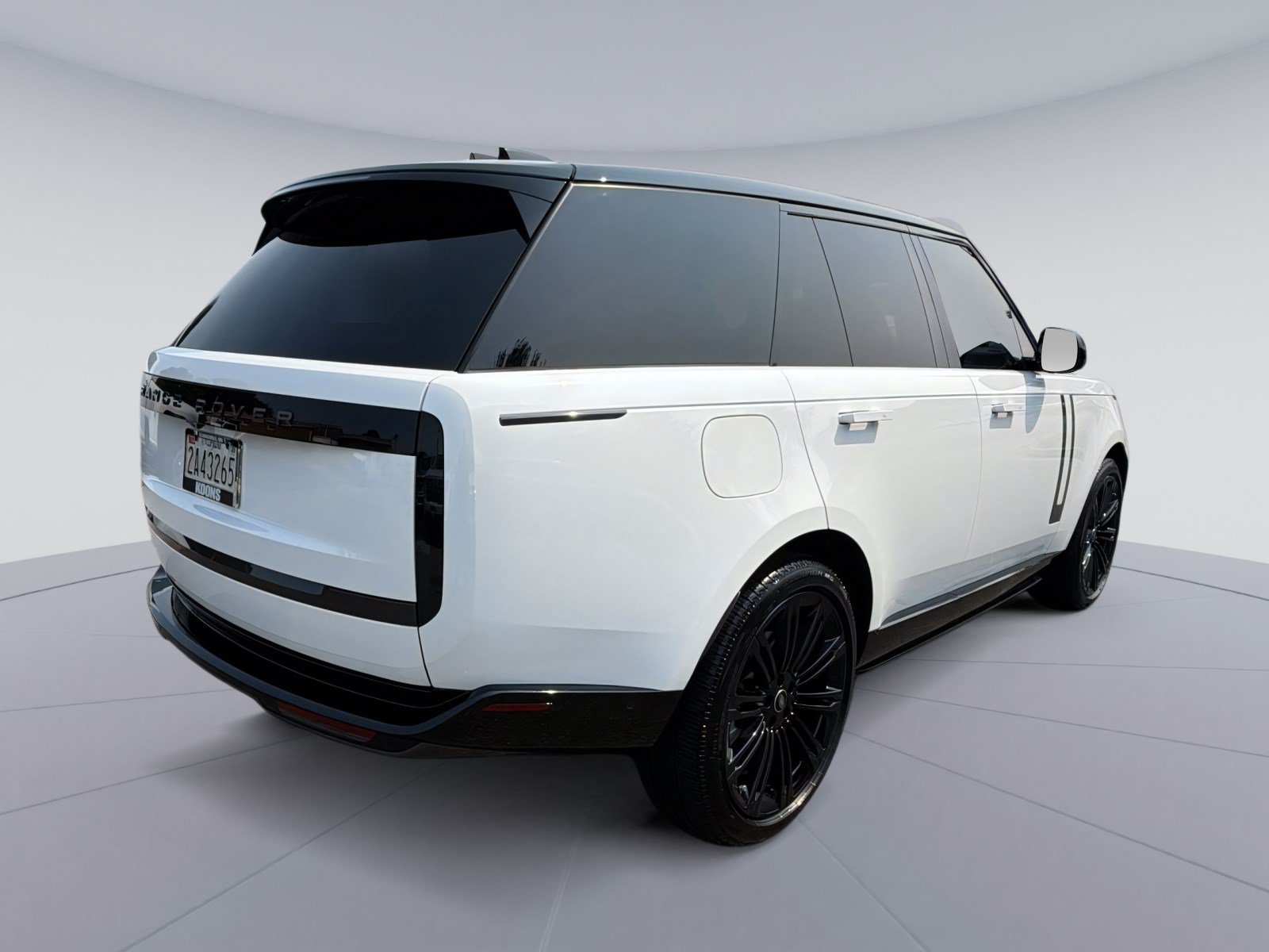 Used 2025 Land Rover Range Rover SE AWD/4WD image 7