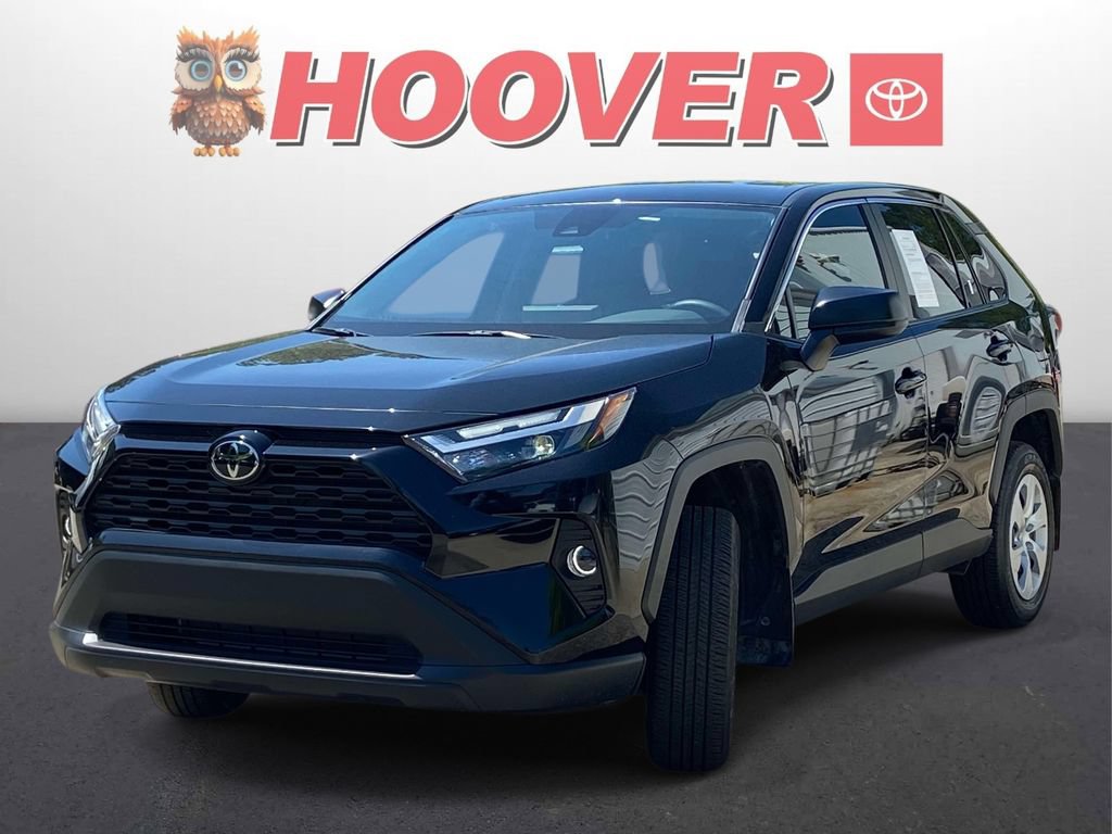 Used 2025 Toyota RAV4 LE FWD image 6