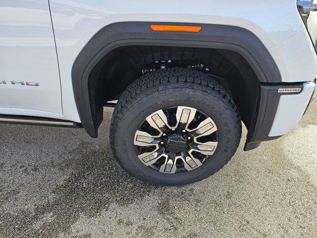 New 2026 GMC Sierra 2500 Denali w/ Denali Reserve Package image 13