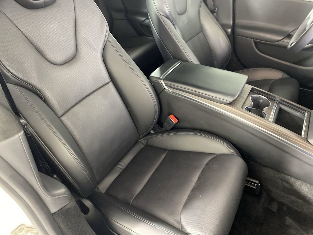 Used 2022 Tesla Model S image 25