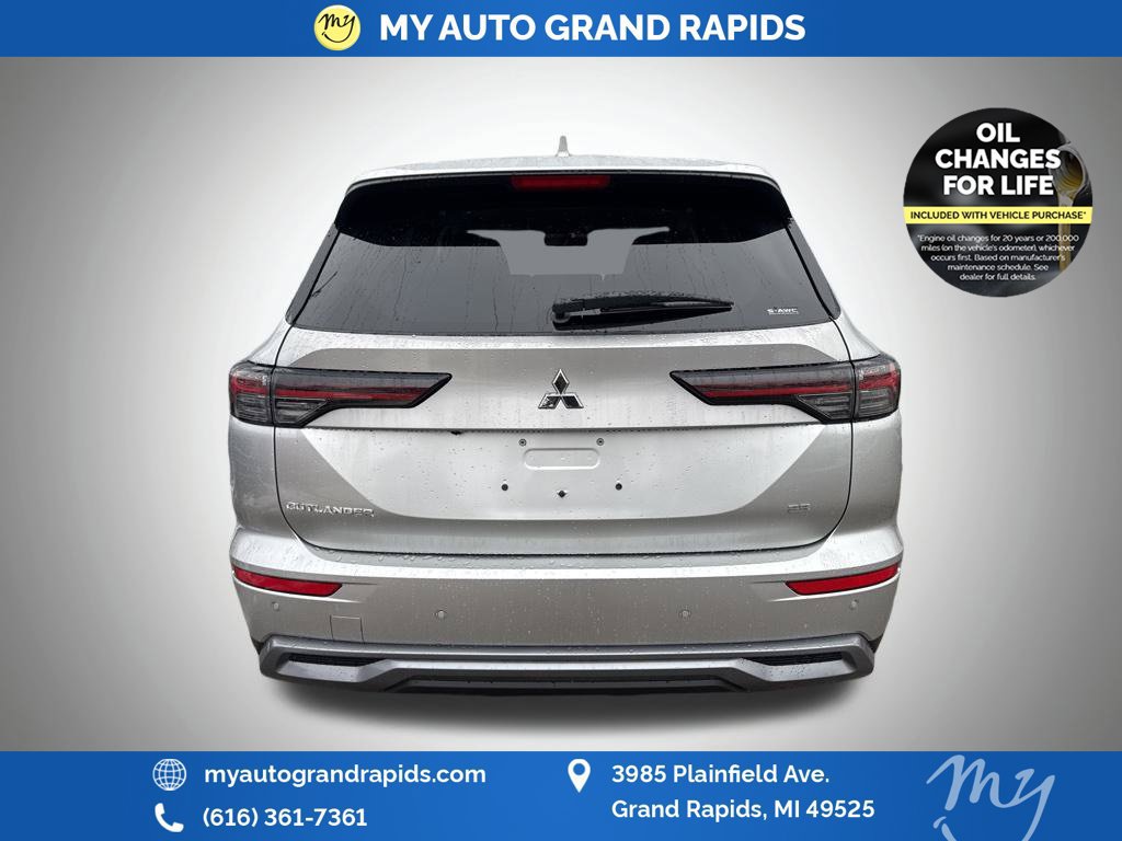 Used 2026 Mitsubishi Outlander SE AWD/4WD image 7