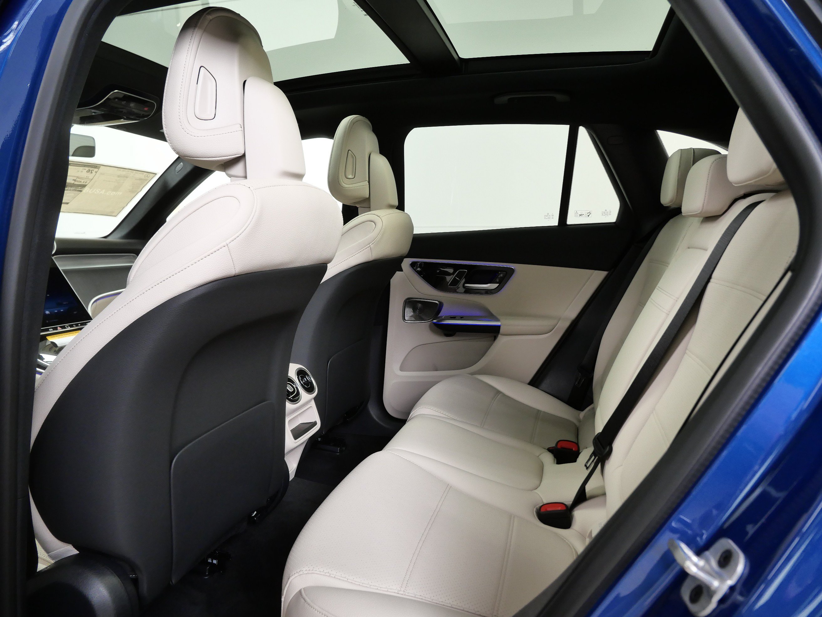 New 2026 Mercedes-Benz GLC 300 4MATIC image 9