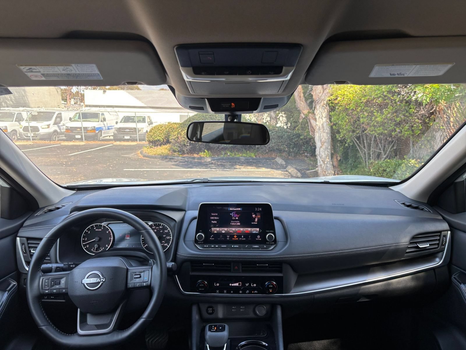 Used 2025 Nissan Rogue SV AWD/4WD image 34