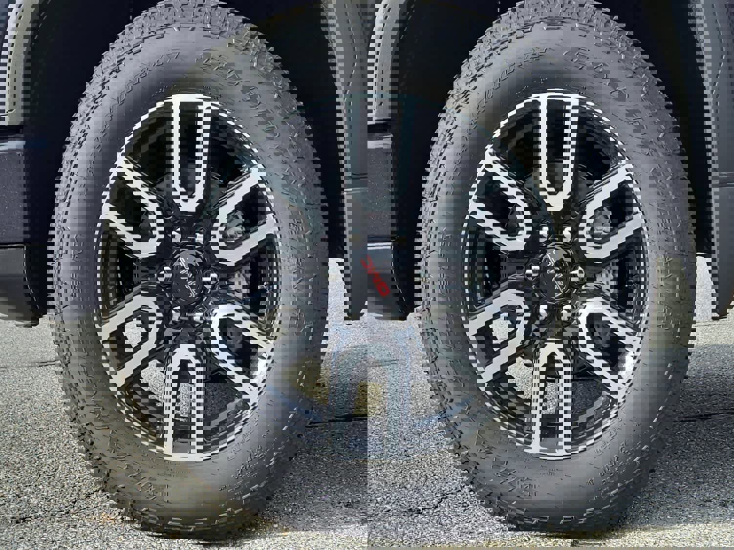 New 2026 GMC Sierra 1500 AT4 w/ Technology Package image 6