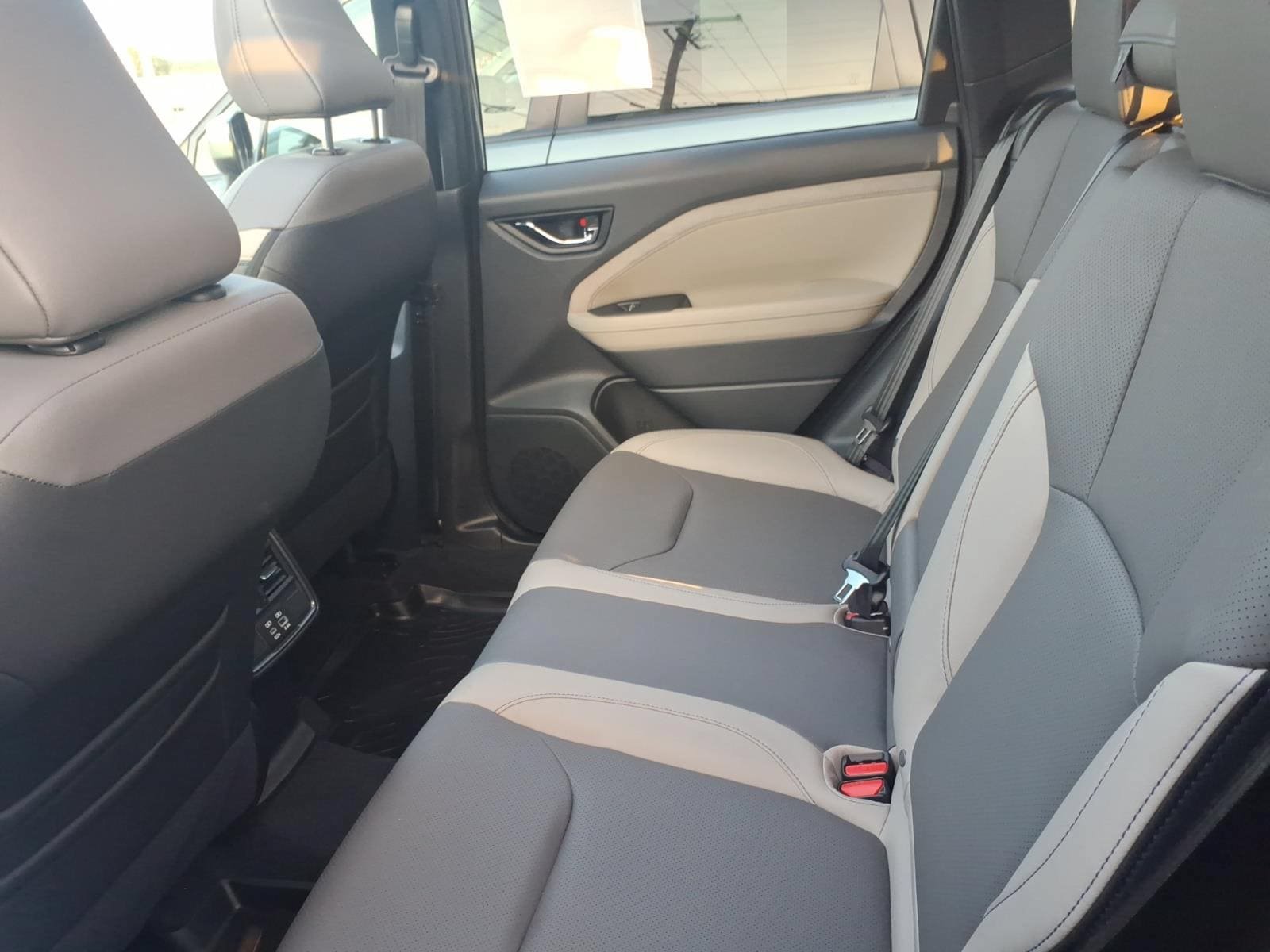 Certified 2025 Subaru Forester Limited AWD/4WD image 8
