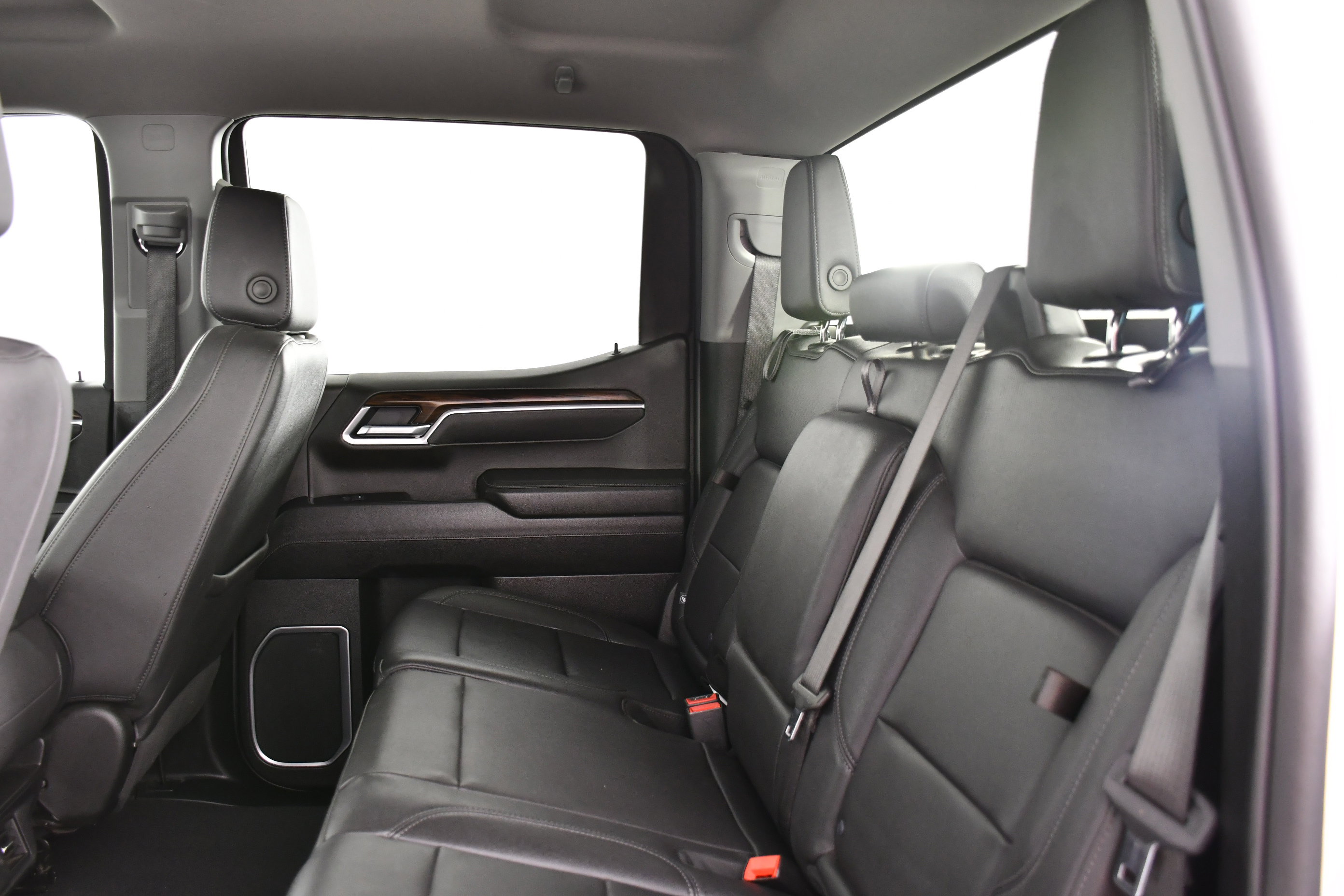 Used 2025 GMC Sierra 1500 SLT image 28