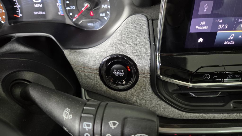 Used 2022 Jeep Compass Latitude AWD/4WD image 21