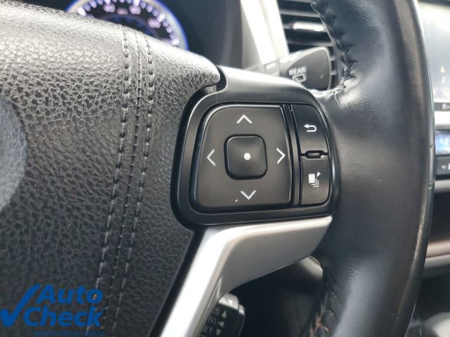 Used 2016 Toyota Highlander XLE AWD/4WD image 24