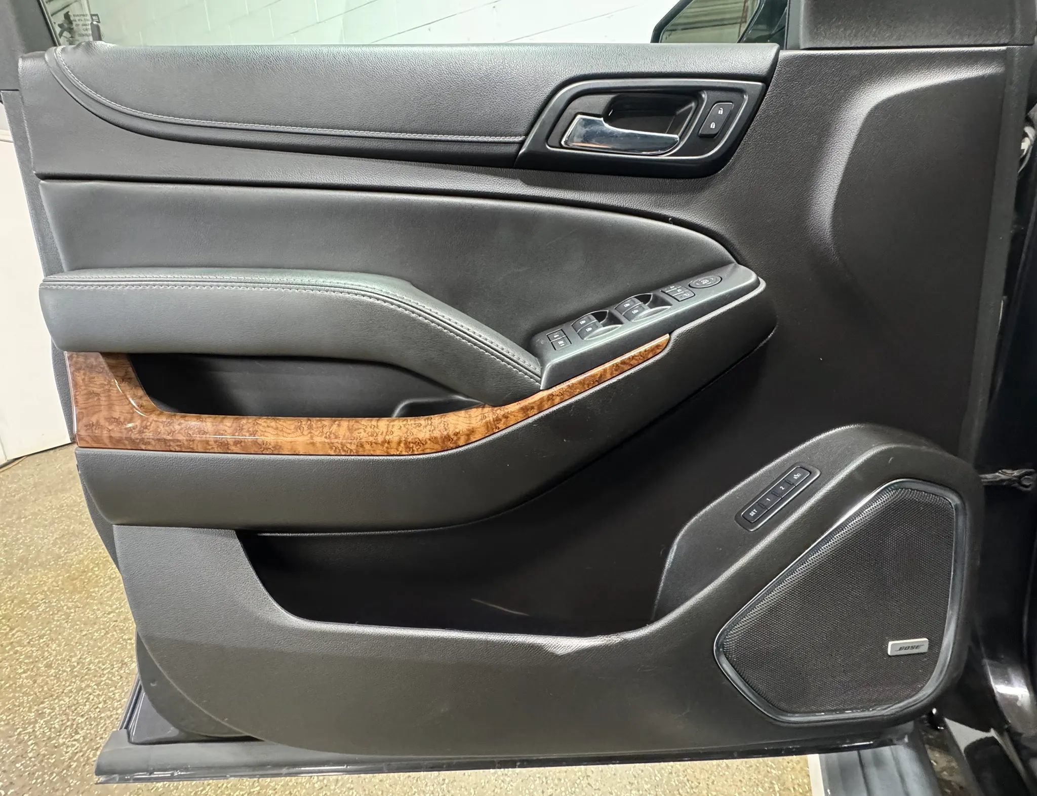 Used 2016 Chevrolet Suburban LTZ AWD/4WD image 9
